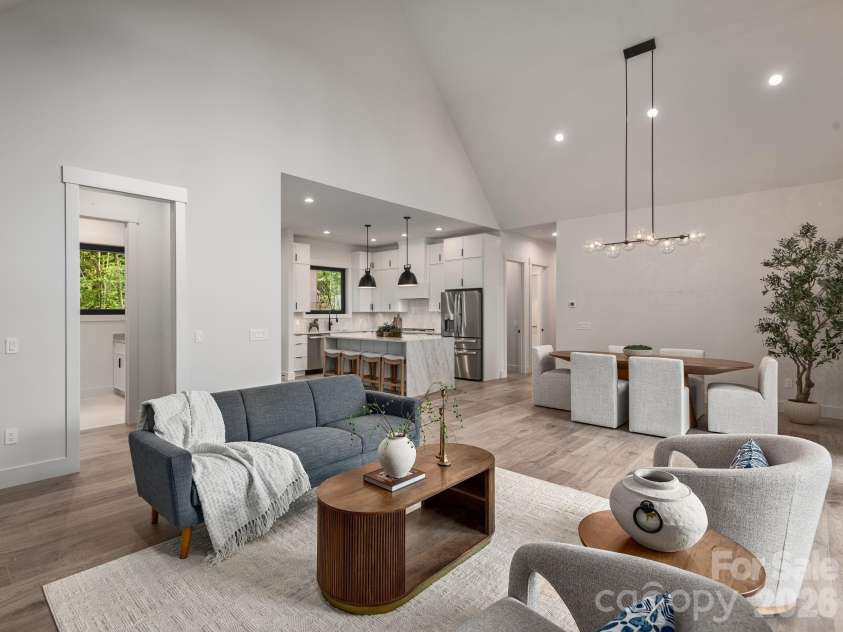 148 Reserve Way, Hendersonville, NC 28739.  MLS# CAR4384004, YatesRealty ID 25855. 