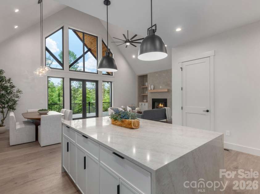 148 Reserve Way, Hendersonville, NC 28739.  MLS# CAR4384004, YatesRealty ID 25855. 