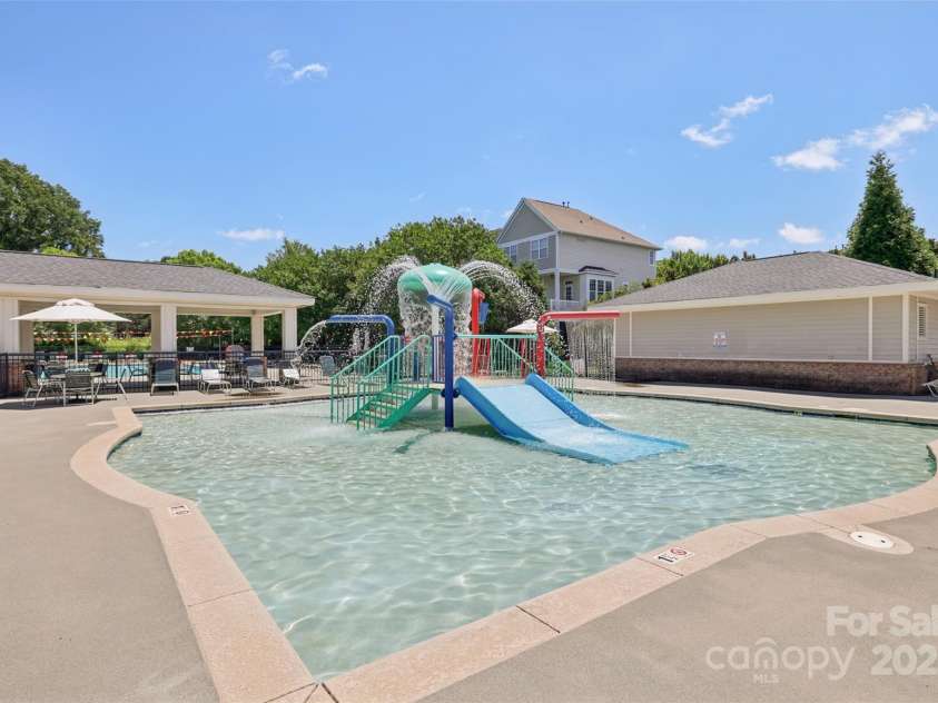 10121 Edgecliff Road, Huntersville, NC 28078.  MLS# CAR4271707, YatesRealty ID 25856. 