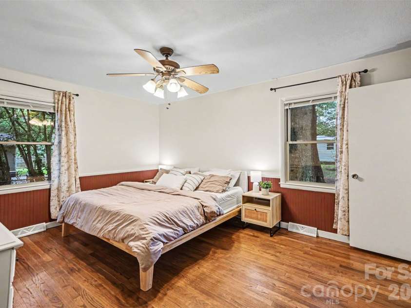 261 Sherwood Circle, Rock Hill, SC 29730.  MLS# CAR4385668, YatesRealty ID 25856. 