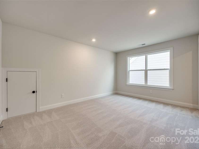 18011 Wilbanks Drive, Charlotte, NC 28278.  MLS# CAR4256574, YatesRealty ID 25857. Bedroom 4