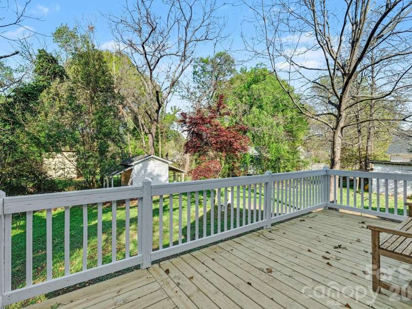 353 Kelly Street, Statesville, NC 28677.  MLS# CAR4364744, YatesRealty ID 25857. 