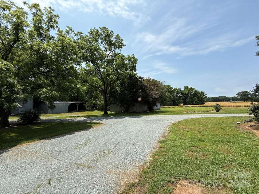 6018 Unionville Road, Unionville, NC 28110.  MLS# CAR4264642, YatesRealty ID 25858. 