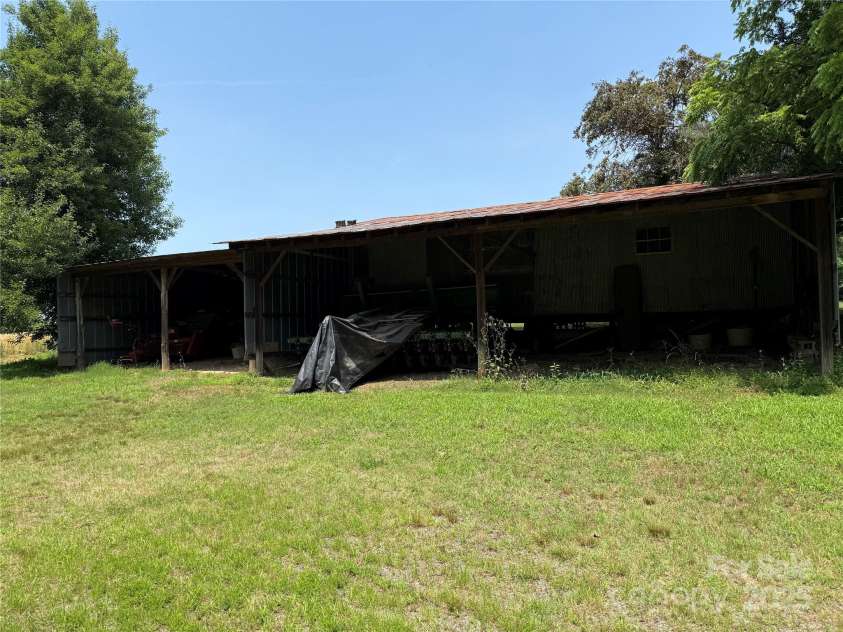 6018 Unionville Road, Unionville, NC 28110.  MLS# CAR4264642, YatesRealty ID 25858. 