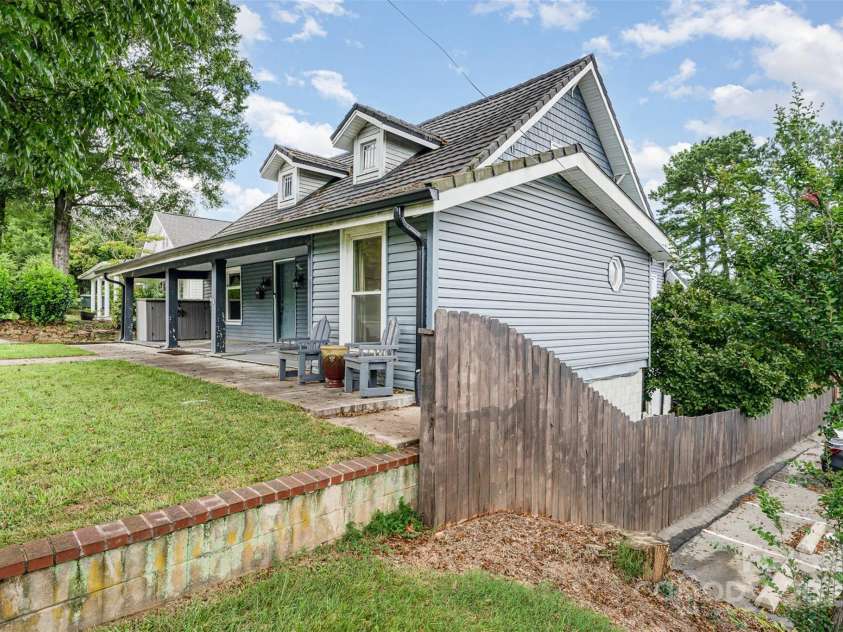 135 Corban Avenue, Concord, NC 28025.  MLS# CAR4277765, YatesRealty ID 25859. 