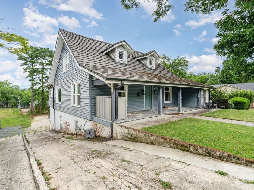 135 Corban Avenue, Concord, NC 28025.  MLS# CAR4277765, YatesRealty ID 25859. 