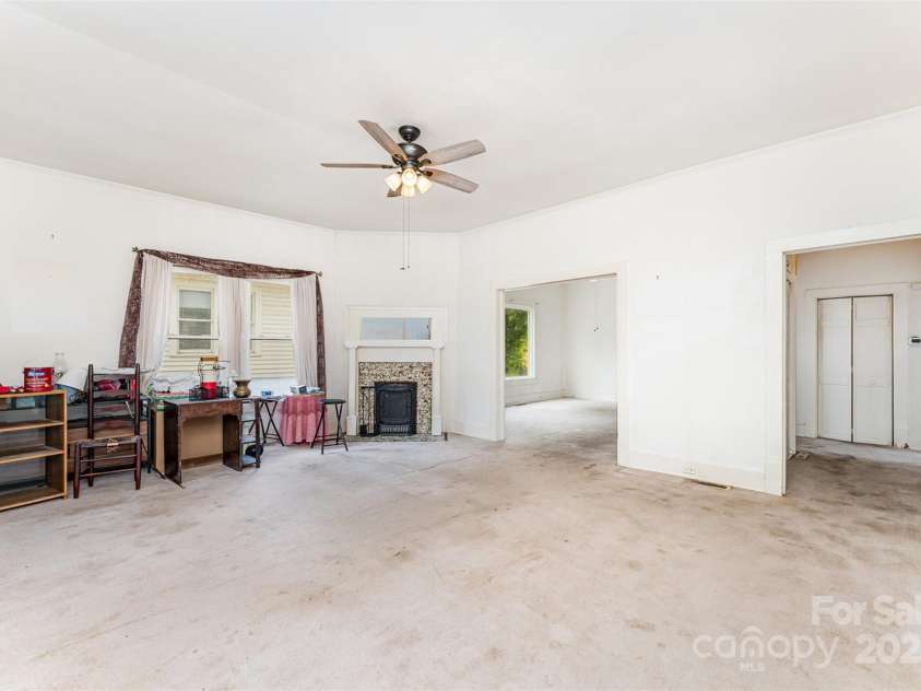 135 Corban Avenue, Concord, NC 28025.  MLS# CAR4277765, YatesRealty ID 25859. 