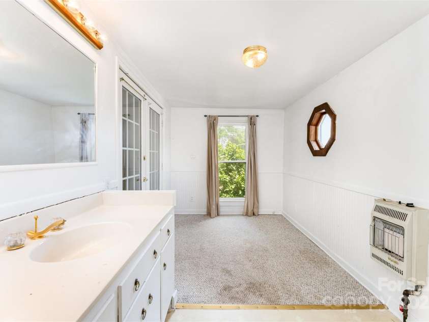 135 Corban Avenue, Concord, NC 28025.  MLS# CAR4277765, YatesRealty ID 25859. 