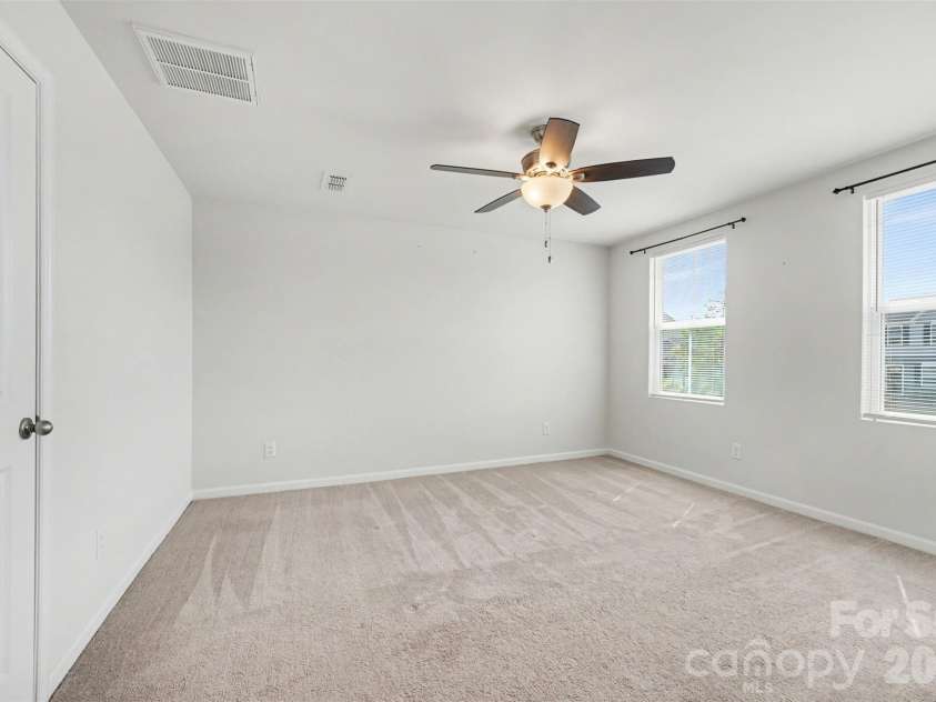 181 Crosstie Lane, Troutman, NC 28166.  MLS# CAR4327120, YatesRealty ID 25859. 