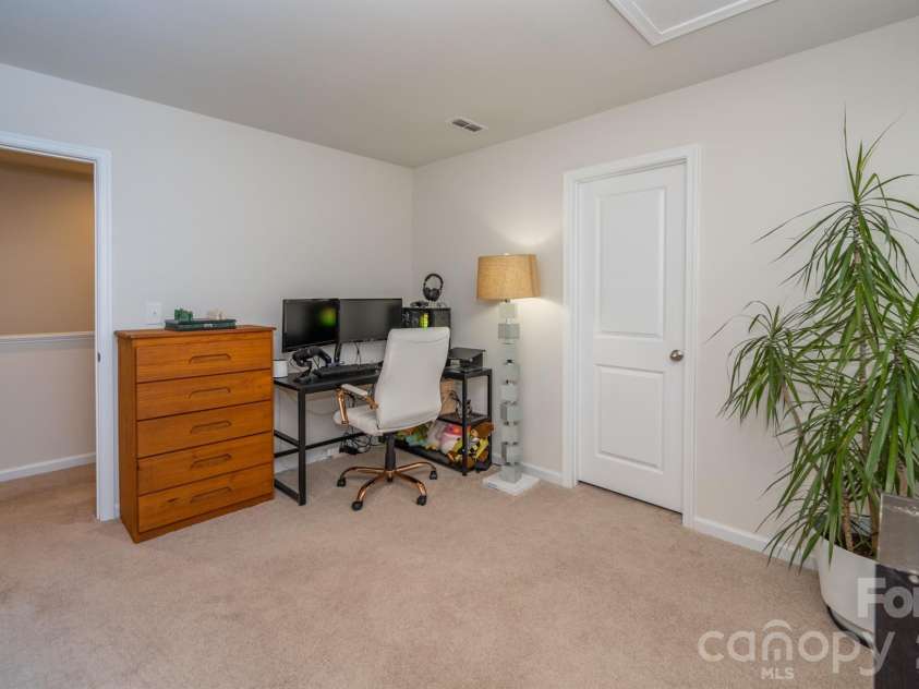 181 Crosstie Lane, Troutman, NC 28166.  MLS# CAR4327120, YatesRealty ID 25859. 