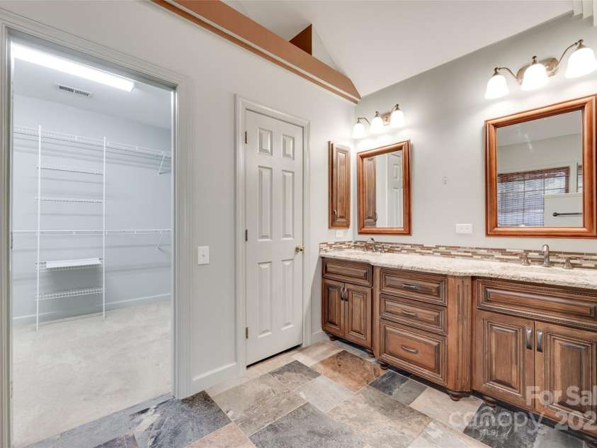 1548 Summit View Drive, Rock Hill, SC 29732.  MLS# CAR4219650, YatesRealty ID 2586. 