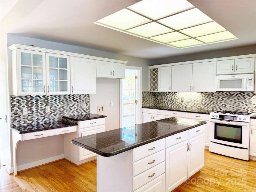 1548 Summit View Drive, Rock Hill, SC 29732.  MLS# CAR4219650, YatesRealty ID 2586. 