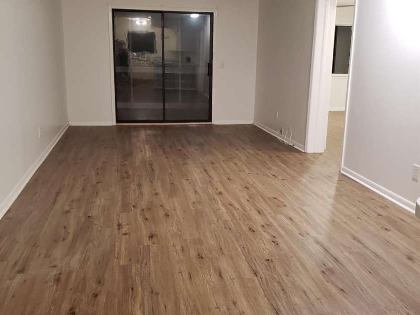 33 Lake Drive, Hendersonville, NC 28739.  MLS# CAR4327825, YatesRealty ID 2586. 