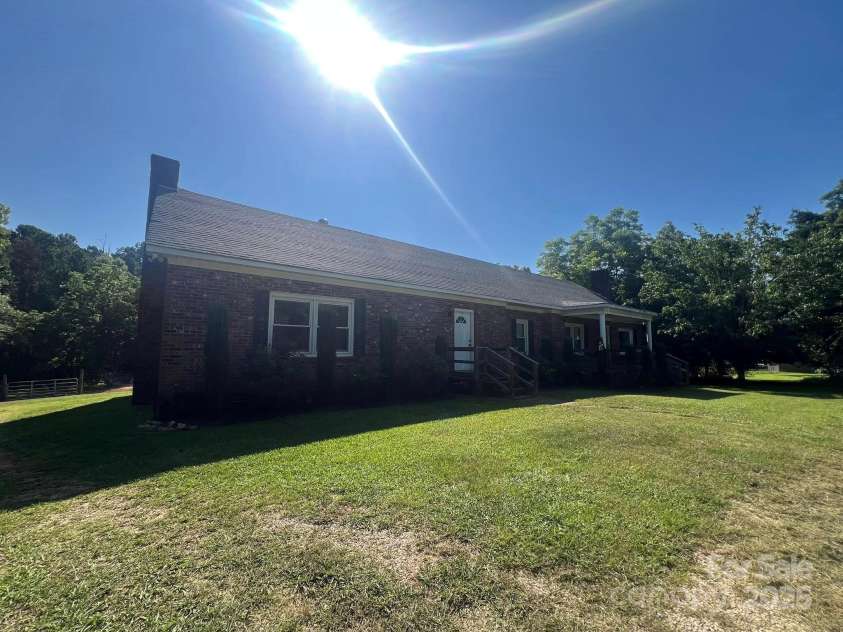 2437 Knox Station Road, Chester, SC 29706.  MLS# CAR4307491, YatesRealty ID 25860. 