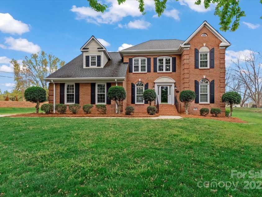 21721 Shoveller Court, Cornelius, NC 28031.  MLS# CAR4240801, YatesRealty ID 25861. 