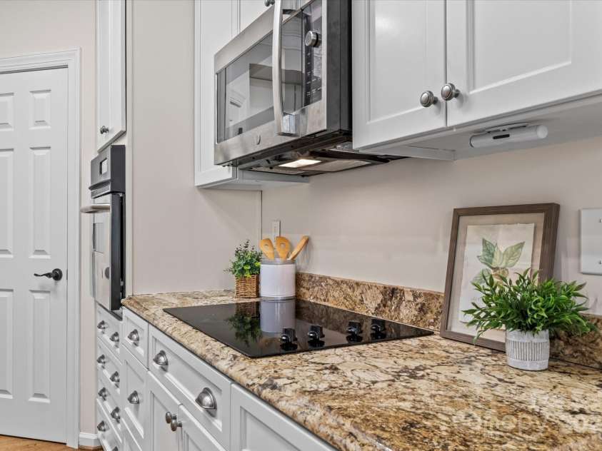 21721 Shoveller Court, Cornelius, NC 28031.  MLS# CAR4240801, YatesRealty ID 25861. 