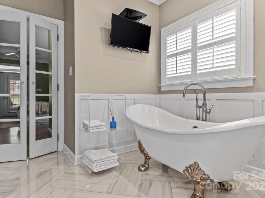 21721 Shoveller Court, Cornelius, NC 28031.  MLS# CAR4240801, YatesRealty ID 25861. 