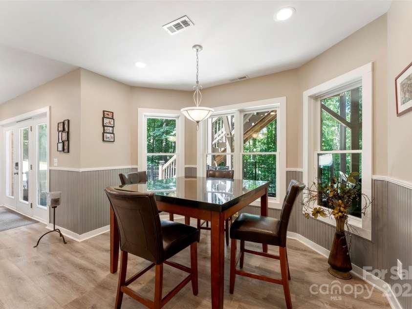 10007 Hillspring Drive, Huntersville, NC 28078.  MLS# CAR4272682, YatesRealty ID 25864. Lower level Dining Area