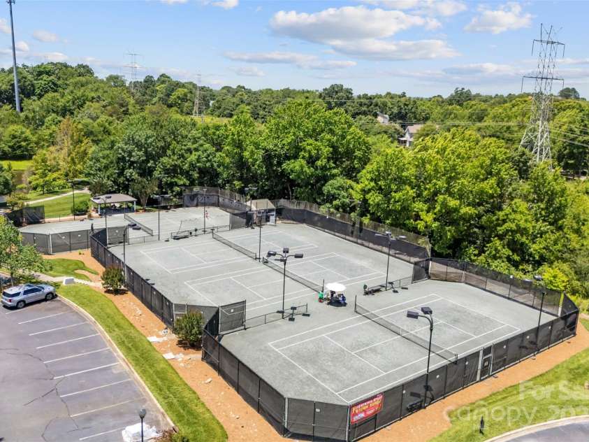 10007 Hillspring Drive, Huntersville, NC 28078.  MLS# CAR4272682, YatesRealty ID 25864. Tennis Courts atSkybrook Swim & Raquetclub