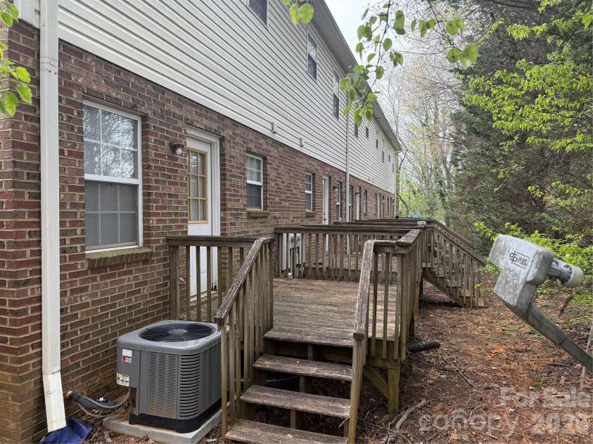 1310 and 1323 14th Street Drive, Hickory, NC 28601.  MLS# CAR4386350, YatesRealty ID 25864. 