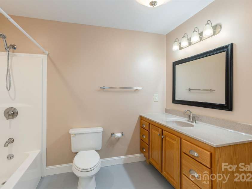 178 Crystal Heights Drive, Hendersonville, NC 28739.  MLS# CAR4267649, YatesRealty ID 25865. Basement - Full bath