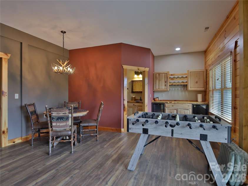 53 Osprey Lane, Nebo, NC 28761.  MLS# CAR4377357, YatesRealty ID 25865. 