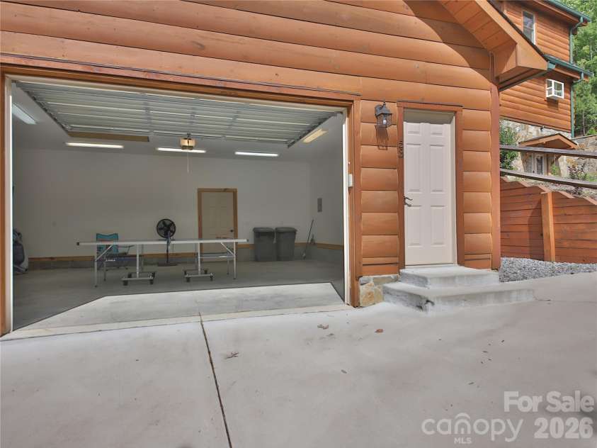 53 Osprey Lane, Nebo, NC 28761.  MLS# CAR4377357, YatesRealty ID 25865. 