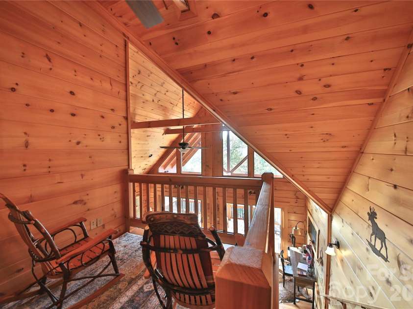 53 Osprey Lane, Nebo, NC 28761.  MLS# CAR4377357, YatesRealty ID 25865. 