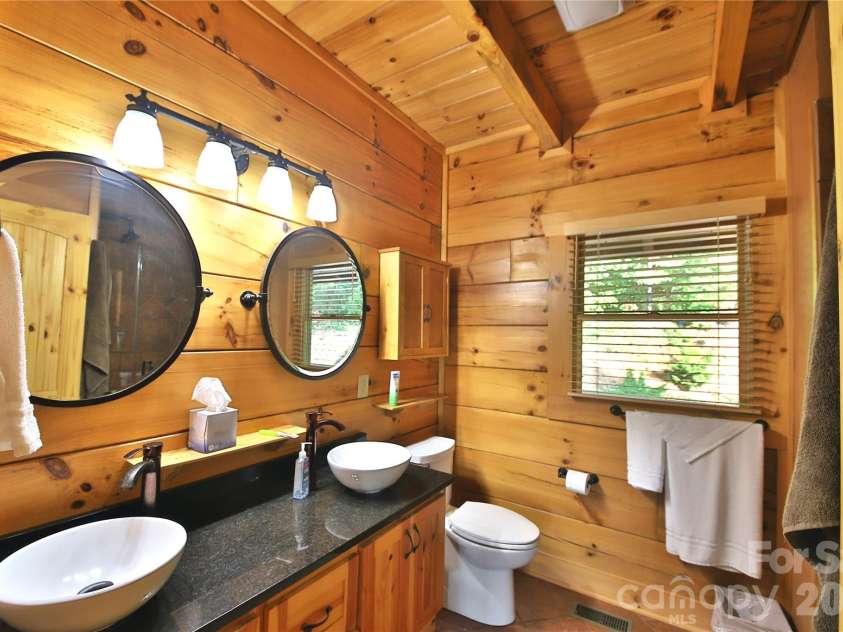 53 Osprey Lane, Nebo, NC 28761.  MLS# CAR4377357, YatesRealty ID 25865. Master bath