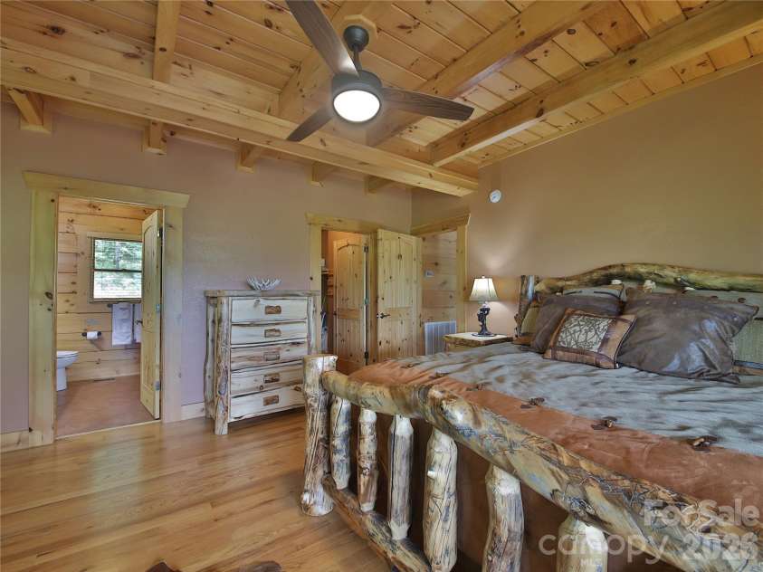 53 Osprey Lane, Nebo, NC 28761.  MLS# CAR4377357, YatesRealty ID 25865. Master br