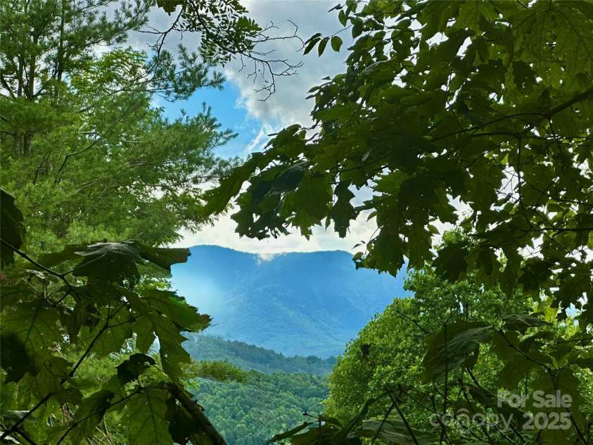 572 Blue Ridge Gem Stone Road, Spruce Pine, NC 28777.  MLS# CAR4279769, YatesRealty ID 25866. 