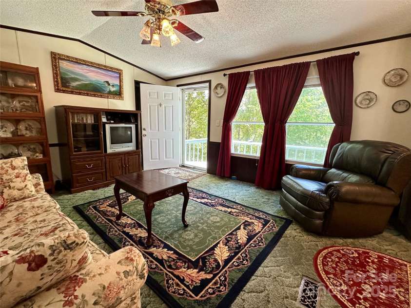 572 Blue Ridge Gem Stone Road, Spruce Pine, NC 28777.  MLS# CAR4279769, YatesRealty ID 25866. 