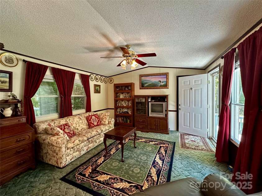 572 Blue Ridge Gem Stone Road, Spruce Pine, NC 28777.  MLS# CAR4279769, YatesRealty ID 25866. 