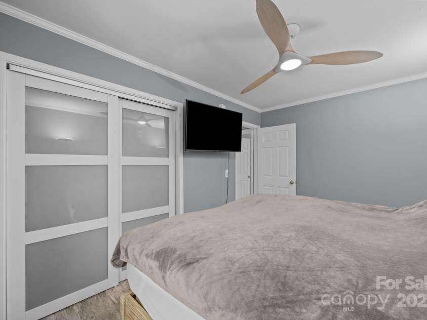 215 Calm Creek Road, Fletcher, NC 28732.  MLS# CAR4252789, YatesRealty ID 25867. 