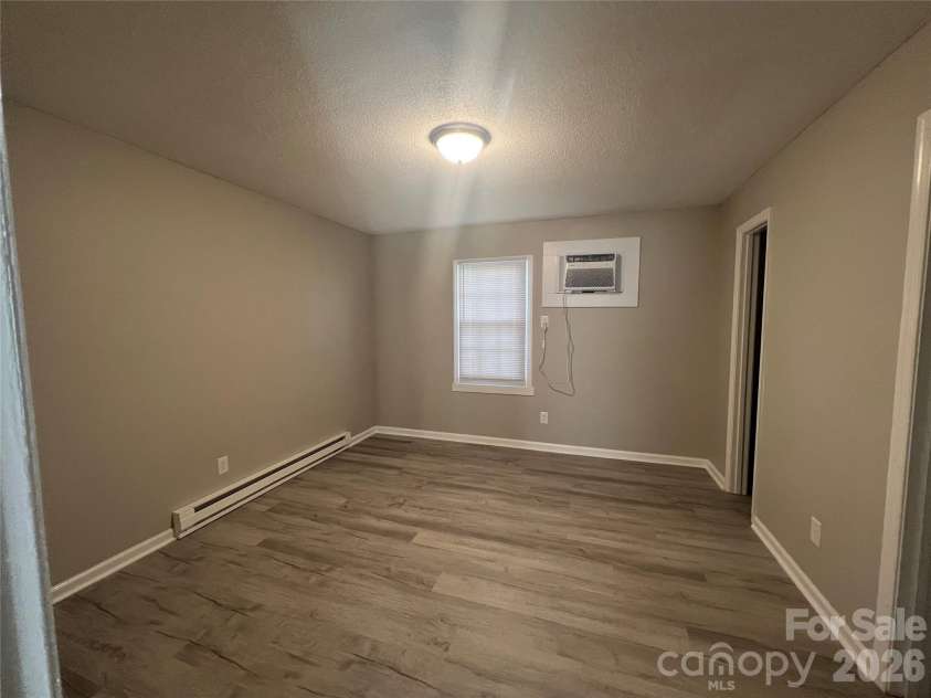 1955 1967 Lakeview Road, Asheboro, NC 27203.  MLS# CAR4387146, YatesRealty ID 25868. 