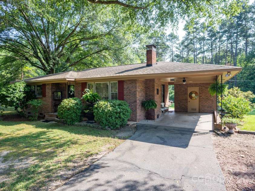 5329 Highway 27 Highway, Iron Station, NC 28080.  MLS# CAR4274188, YatesRealty ID 25869. 