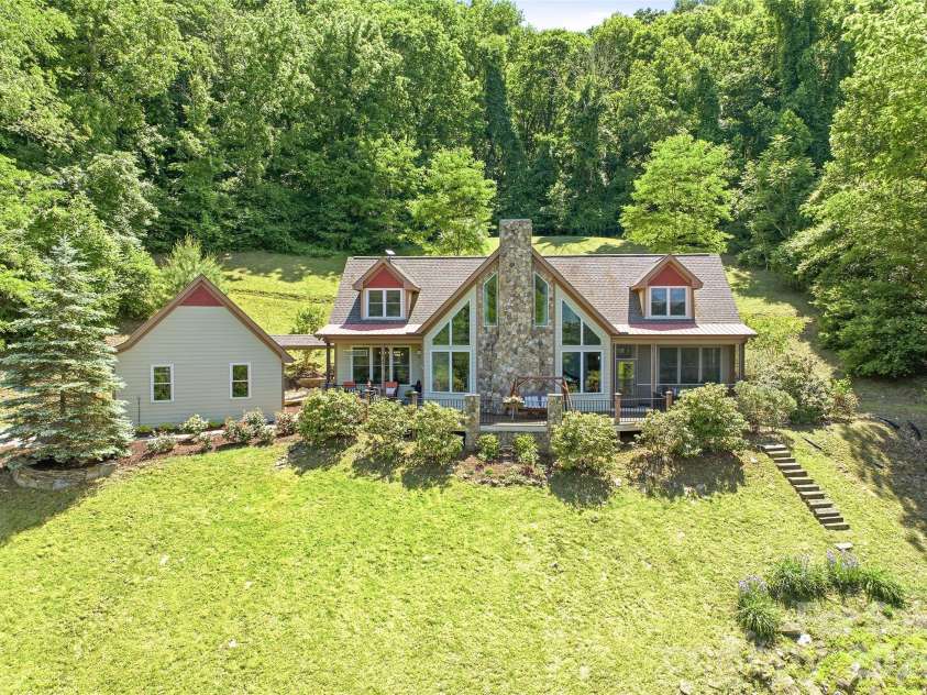 737 Traditions Way, Mars Hill, NC 28754.  MLS# CAR4382962, YatesRealty ID 25869. 