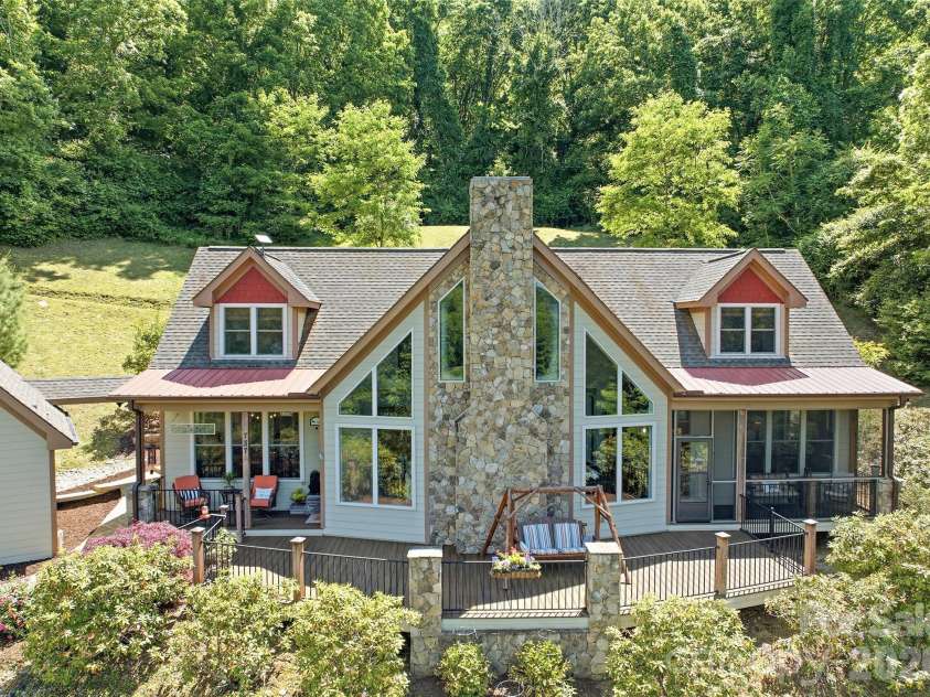 737 Traditions Way, Mars Hill, NC 28754.  MLS# CAR4382962, YatesRealty ID 25869. 