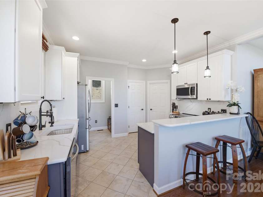 737 Traditions Way, Mars Hill, NC 28754.  MLS# CAR4382962, YatesRealty ID 25869. 