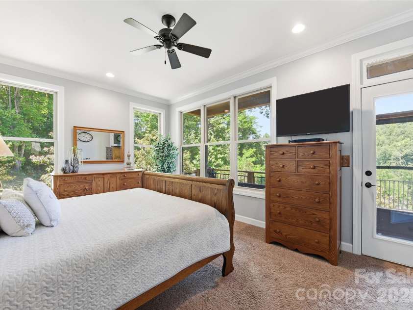 737 Traditions Way, Mars Hill, NC 28754.  MLS# CAR4382962, YatesRealty ID 25869. 