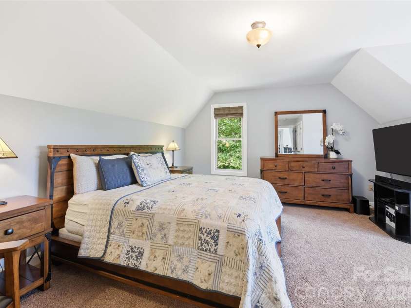 737 Traditions Way, Mars Hill, NC 28754.  MLS# CAR4382962, YatesRealty ID 25869. 