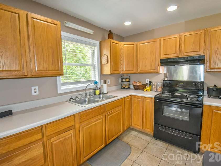 110 West Lane, Brevard, NC 28712.  MLS# CAR4336344, YatesRealty ID 2587. 