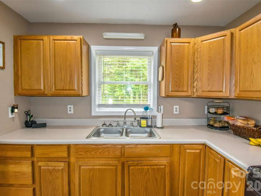 110 West Lane, Brevard, NC 28712.  MLS# CAR4336344, YatesRealty ID 2587. 