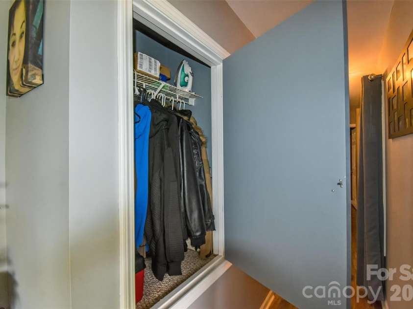 110 West Lane, Brevard, NC 28712.  MLS# CAR4336344, YatesRealty ID 2587. 