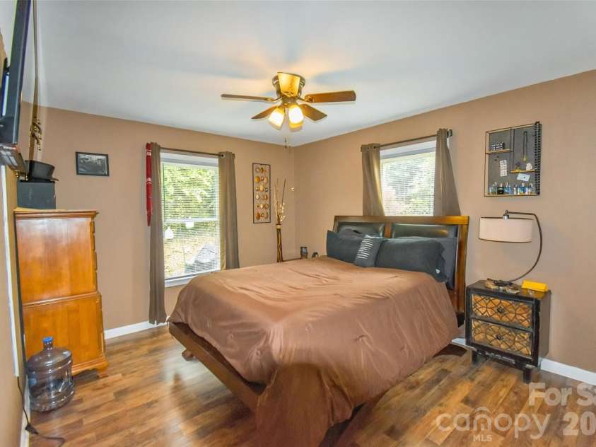 110 West Lane, Brevard, NC 28712.  MLS# CAR4336344, YatesRealty ID 2587. 