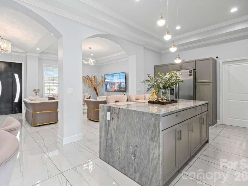 206 Cedar Drive, Salisbury, NC 28147.  MLS# CAR4342047, YatesRealty ID 2587. 