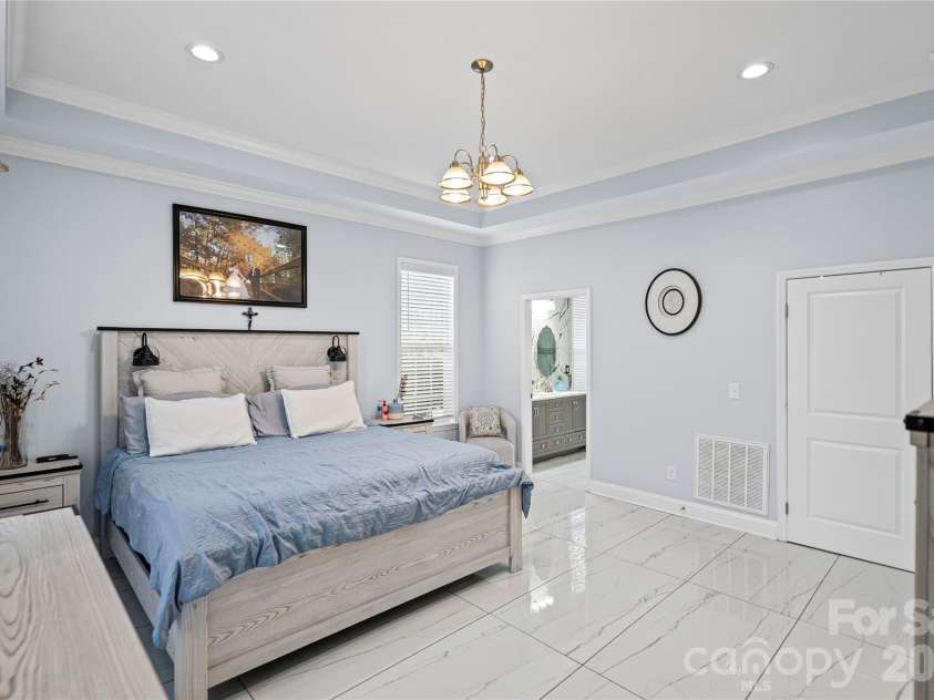 206 Cedar Drive, Salisbury, NC 28147.  MLS# CAR4342047, YatesRealty ID 2587. 