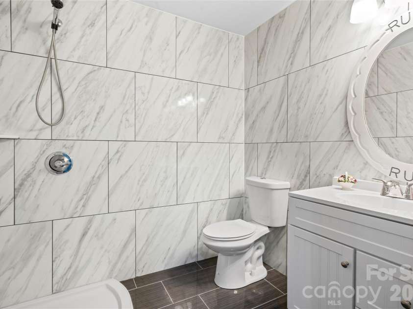 206 Cedar Drive, Salisbury, NC 28147.  MLS# CAR4342047, YatesRealty ID 2587. 