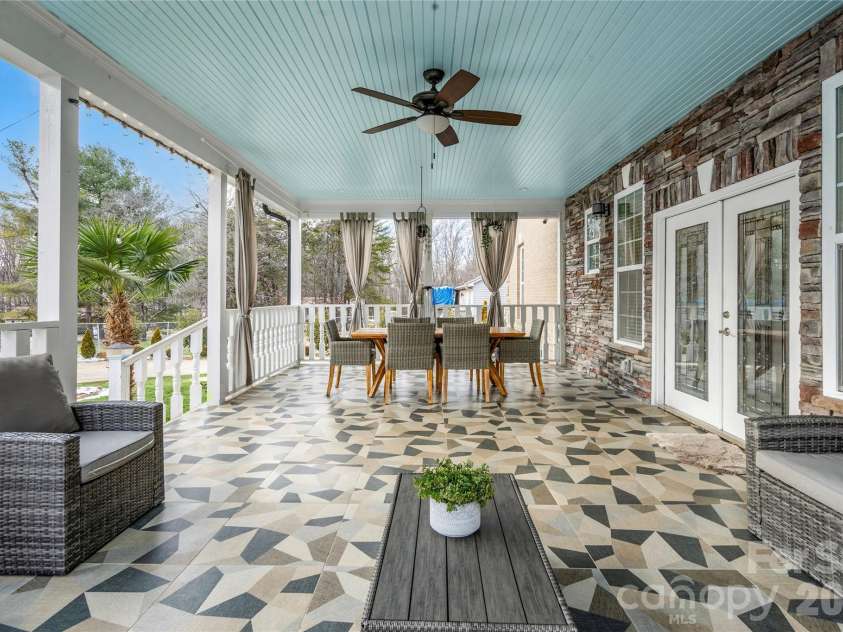 206 Cedar Drive, Salisbury, NC 28147.  MLS# CAR4342047, YatesRealty ID 2587. 