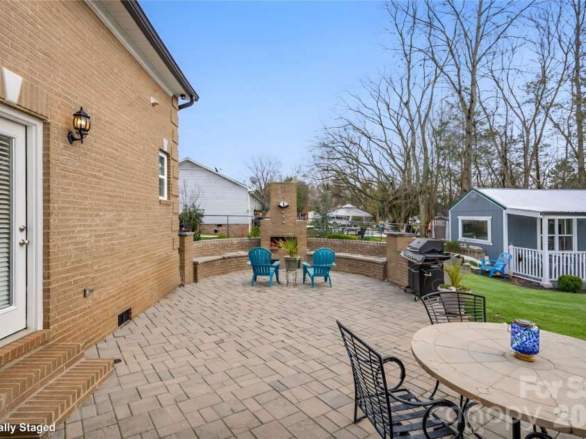 206 Cedar Drive, Salisbury, NC 28147.  MLS# CAR4342047, YatesRealty ID 2587. 